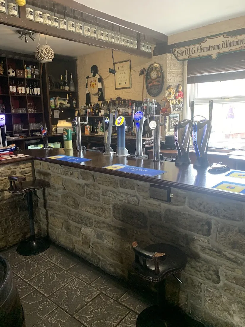 Charltons Bar & Restaurant